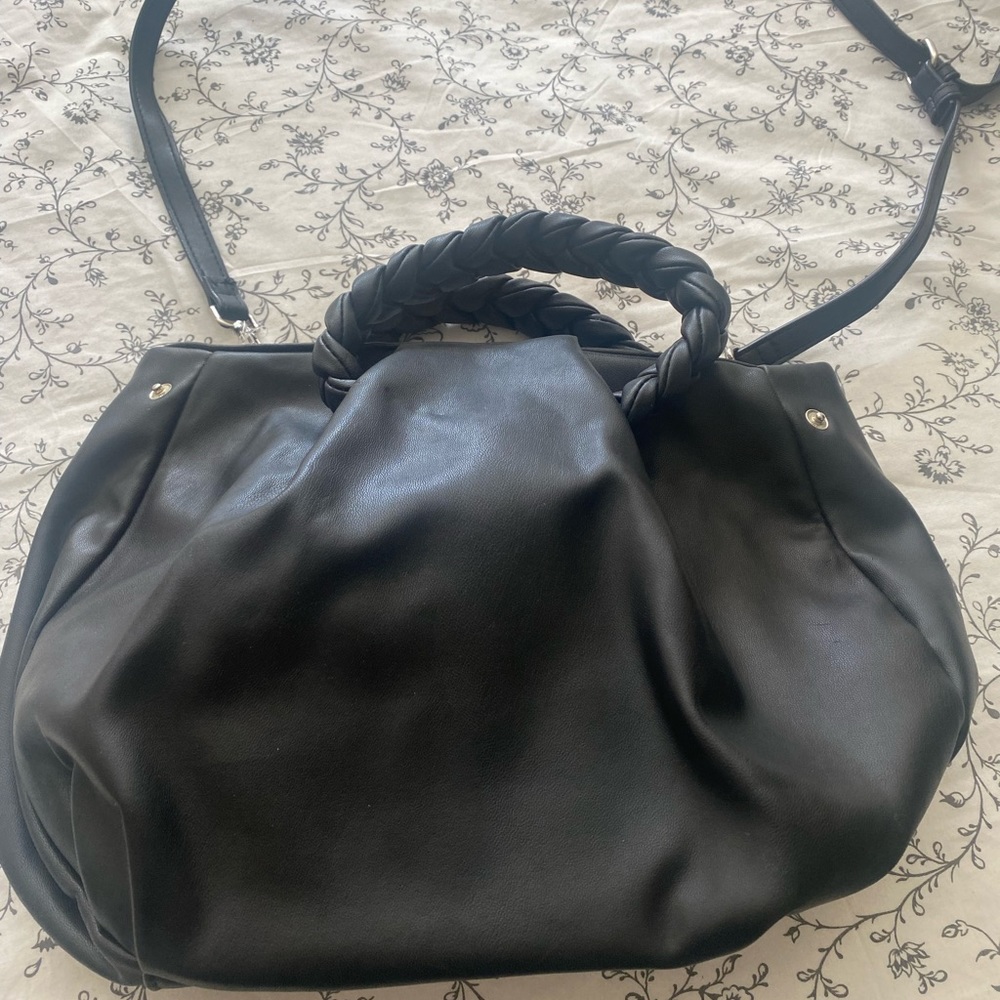Black Shoulder Bag!!
